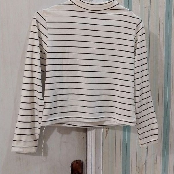 Preloved turtleneck