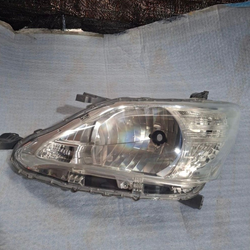 headlamp lampu depan grand innova 2012-2015 / headlamp innova 2015