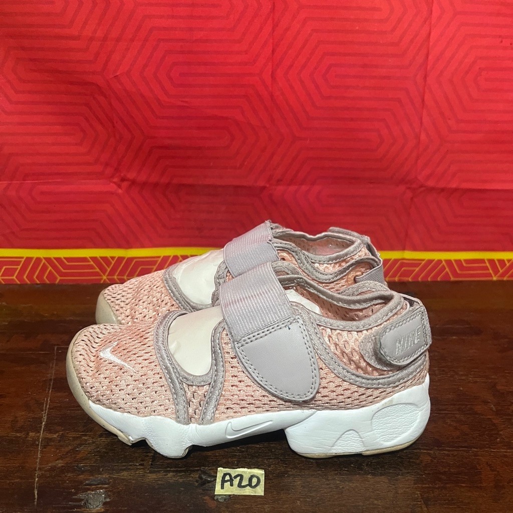 Sepatu anak nike Air Rift size 32