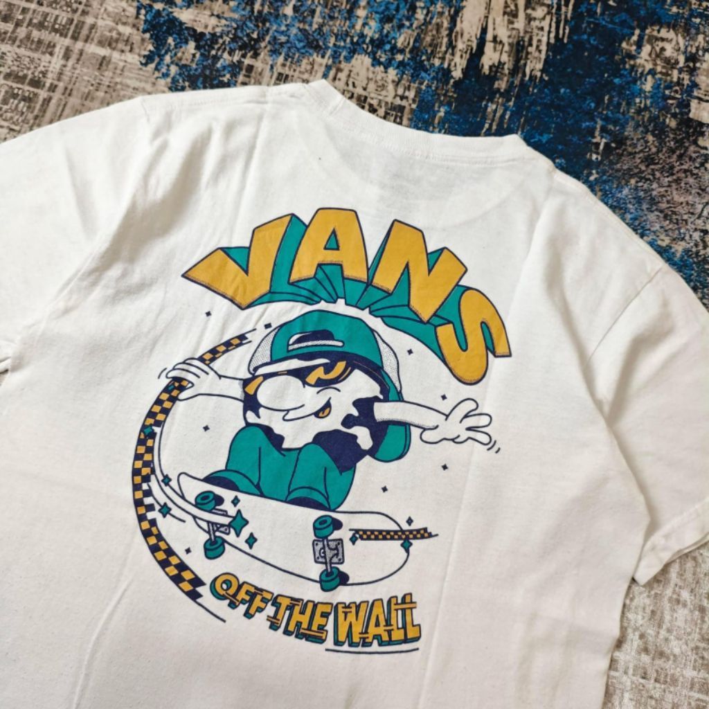 tshirt vans