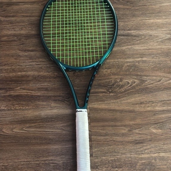 Wilson Blade V9