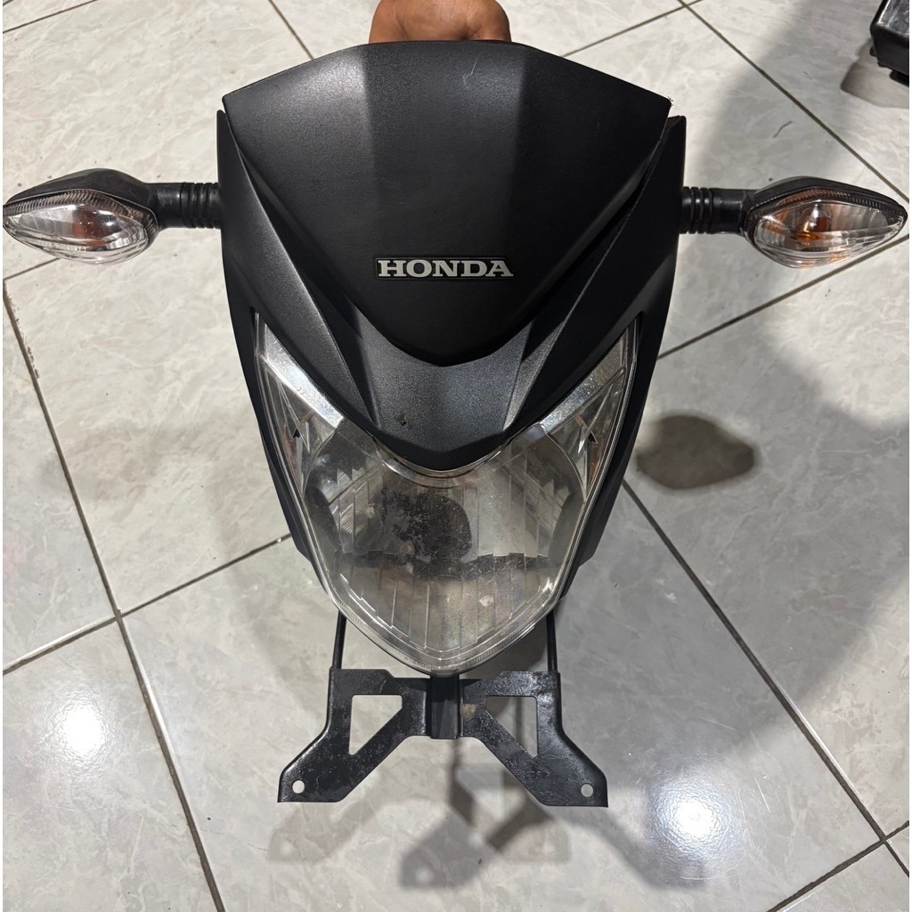Head lamp Batok Kepala 1 set HONDA VERZA 150 ORI SECOND / BEKAS copotan motor