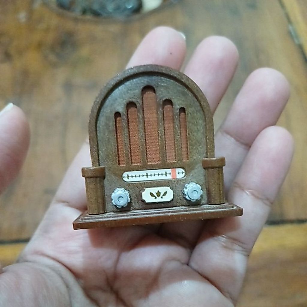 Sylvanian Families vintage radio