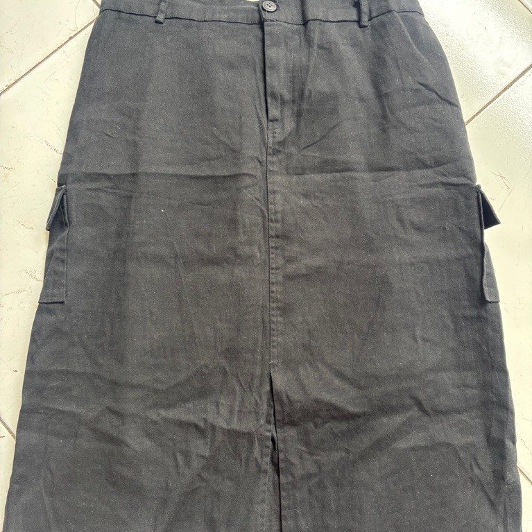 PRELOVED ROK MIDI WANITA TRISET//PRELOVED ROK MIDI//ROK TRISET WANITA