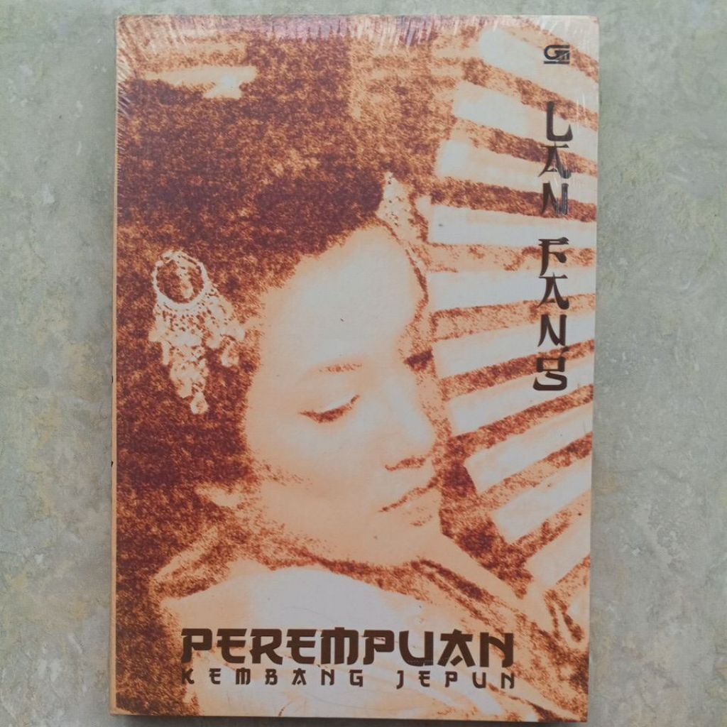 Perempuan Kembang Jepun (Penulis: Lan Fang)
