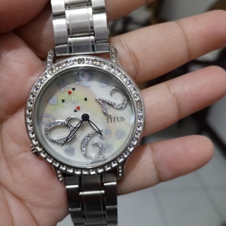 [Preloved] Jam Tangan Wanita TITUS Dial Motif Hati