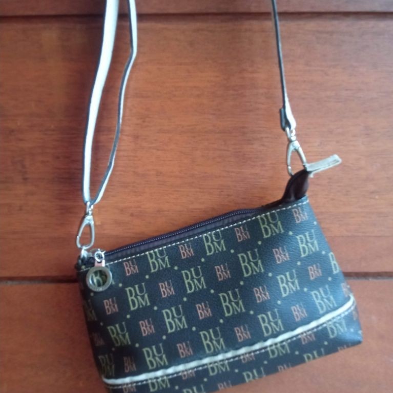 Preloved sling wanita muat hp