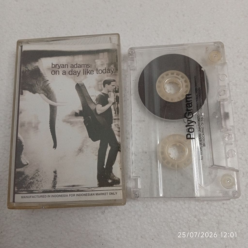 Kaset Pita Bryan Adams