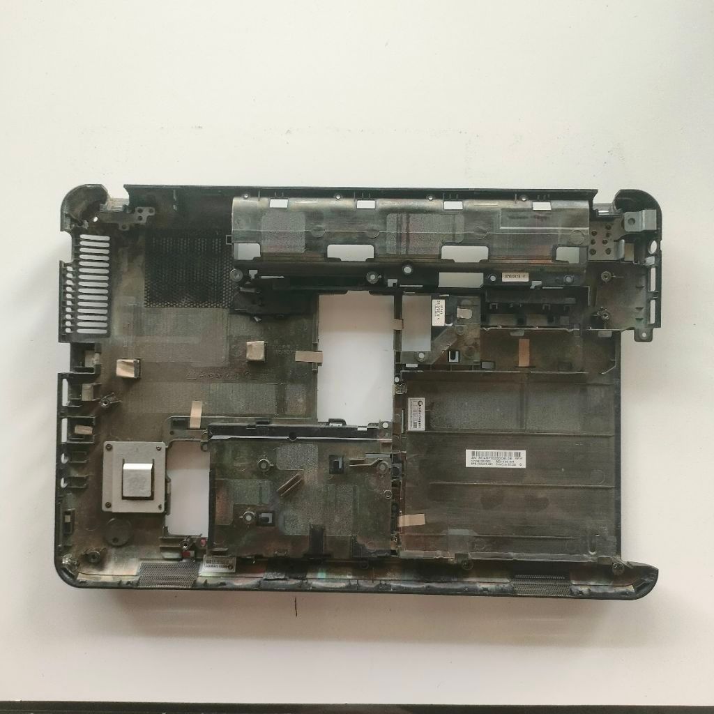 casing bawah laptop hp 1000