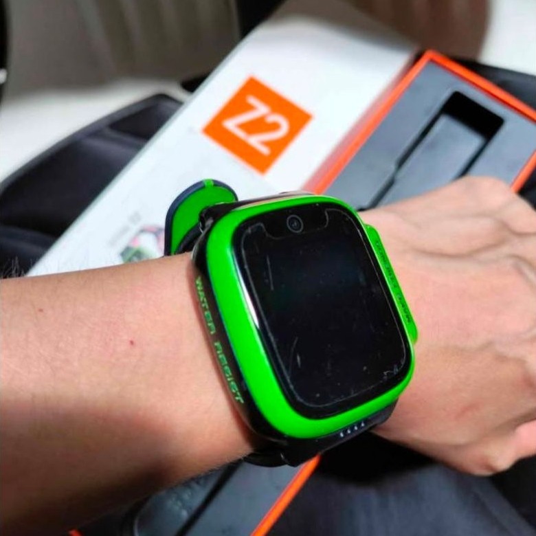 imoo Watch Phone Z2 Apple Green preloved