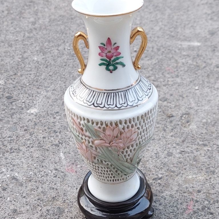 Guci Keramik China Antik
