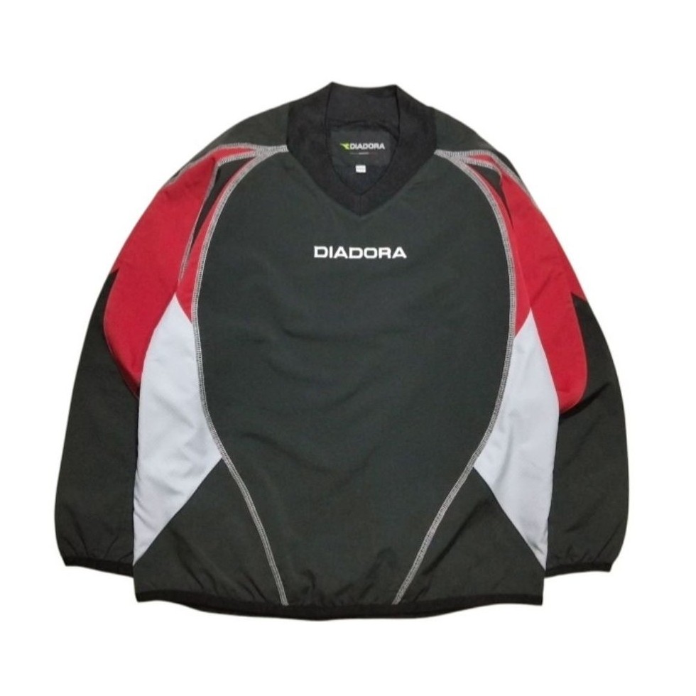 DIADORA vneck Jersey windbreaker size 140 fit S (P60xL50)