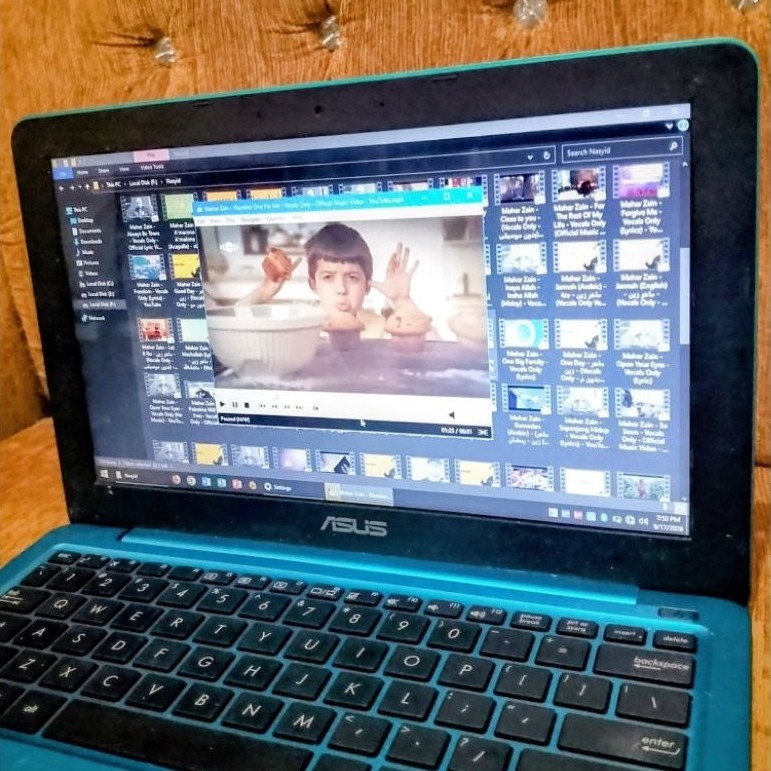 ASUS E202S