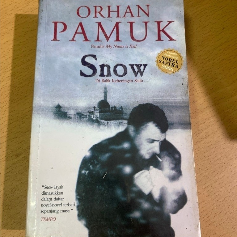 Orhan Pamuk SNOW DI BALIK KEHENINGAN SALJU -Buku Original 731 Halaman Bagus