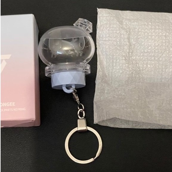 Seventeen bongbongee lightstick keyring