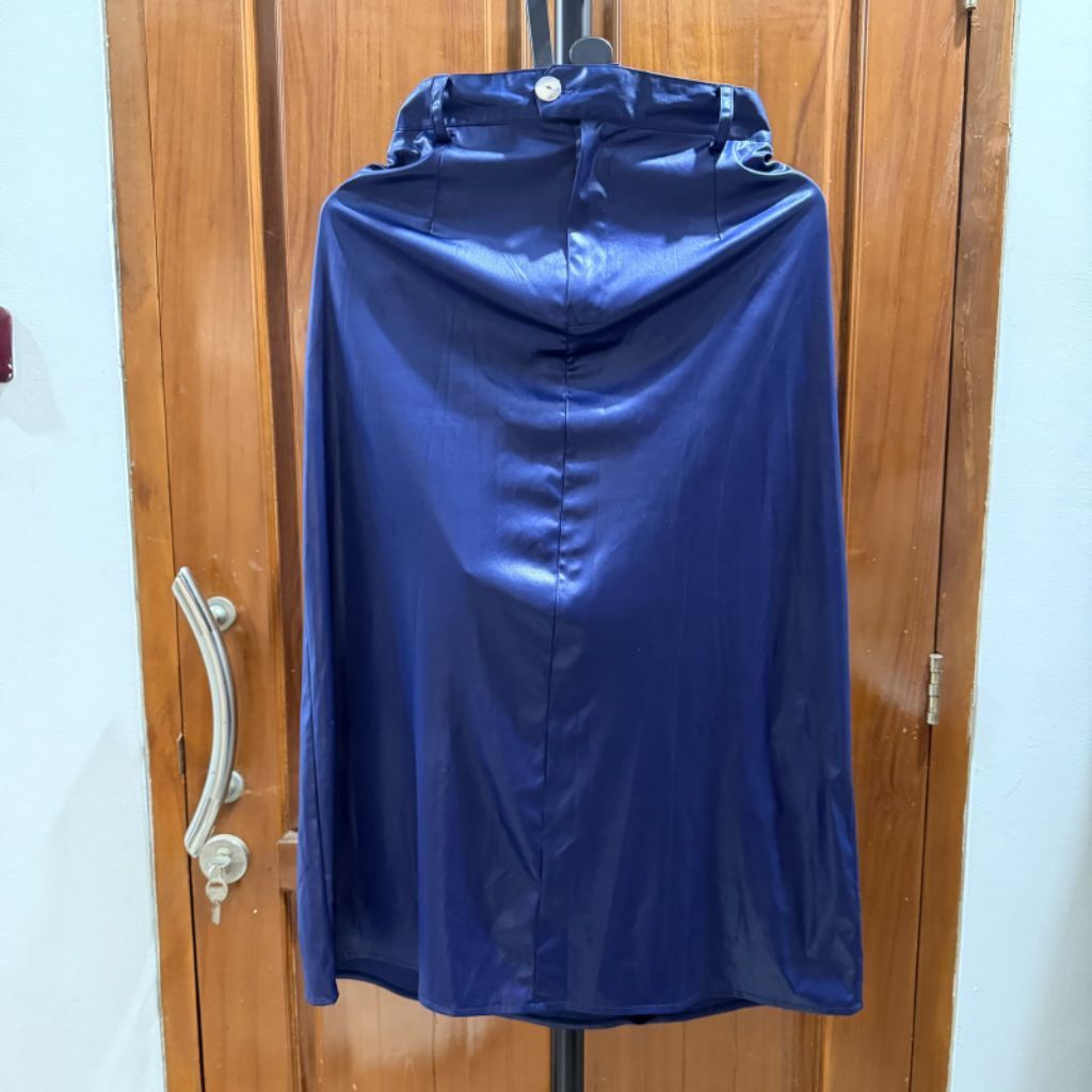 Preloved Rok Semi Leather