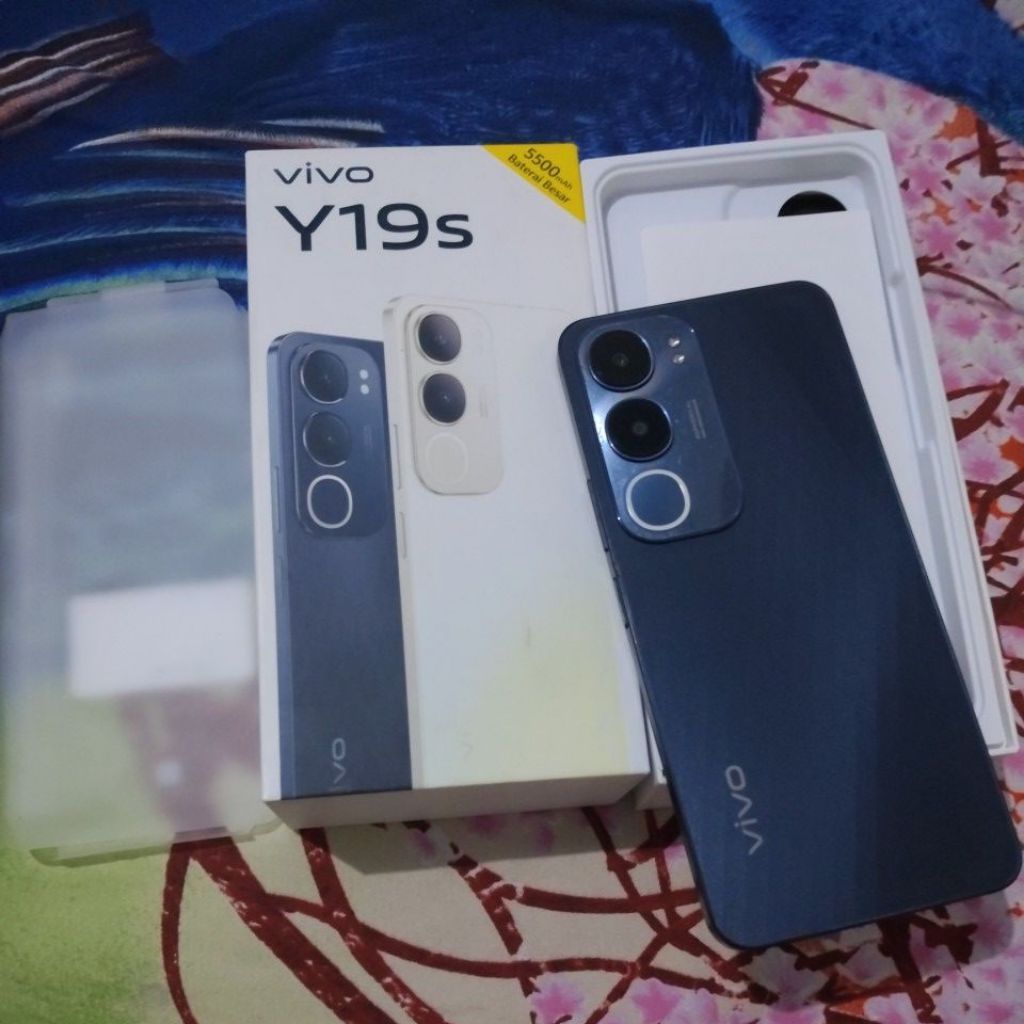 Vivo y19s 6/128 second