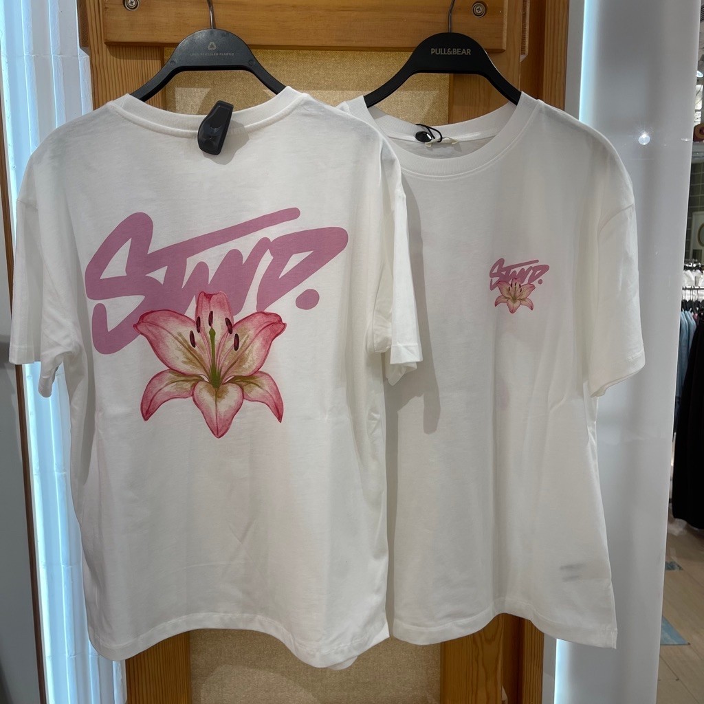 Kaus T-shirt Stwd PULL&BEAR Women Jastip (jasa titip)