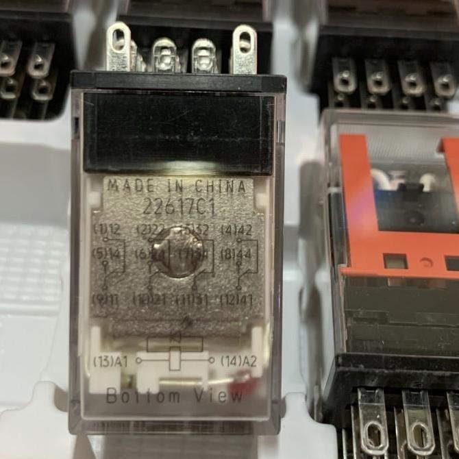 Thay- Relay My4N 220Vac Omron