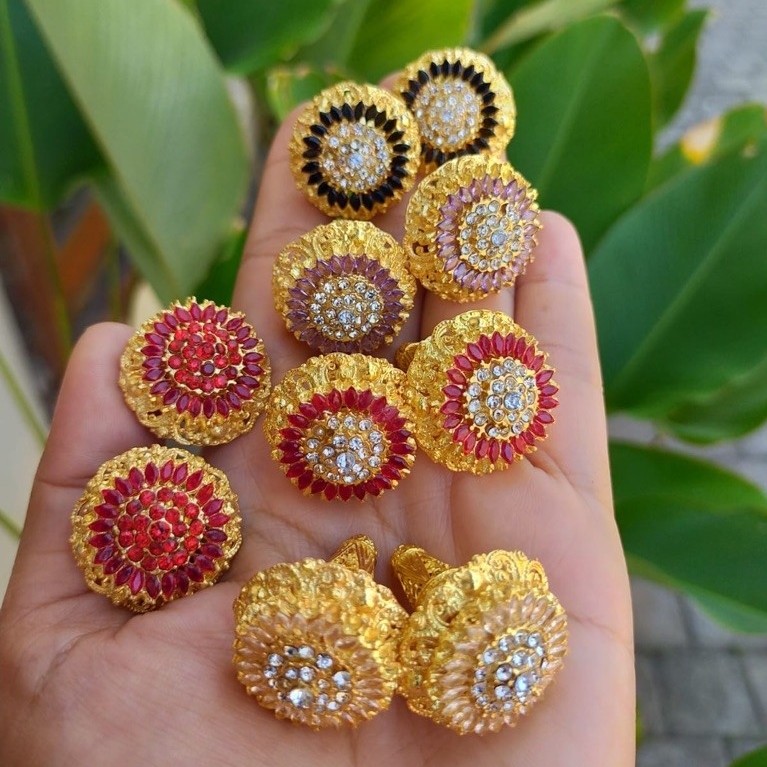 Subeng Borobudur Bun Bali Zircon Lapis Emas