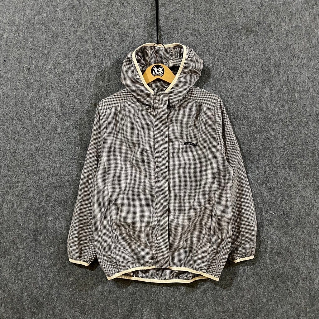jaket windbreaker PLAID (size m) CONFIDE