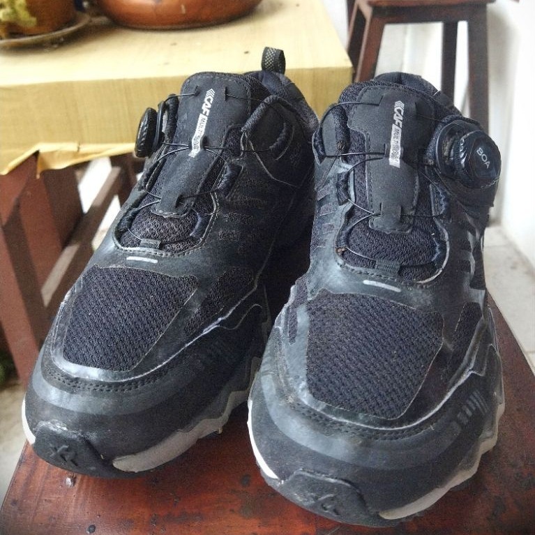 sepatu trail run boa system seken brand CAF sz 42