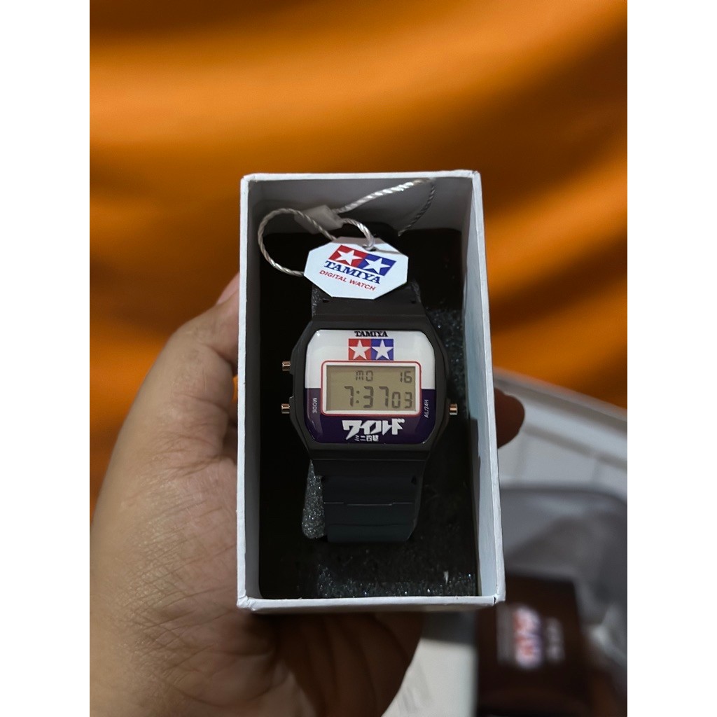 Jam Tangan Digital TAMIYA warna hitam dengan tali hitam