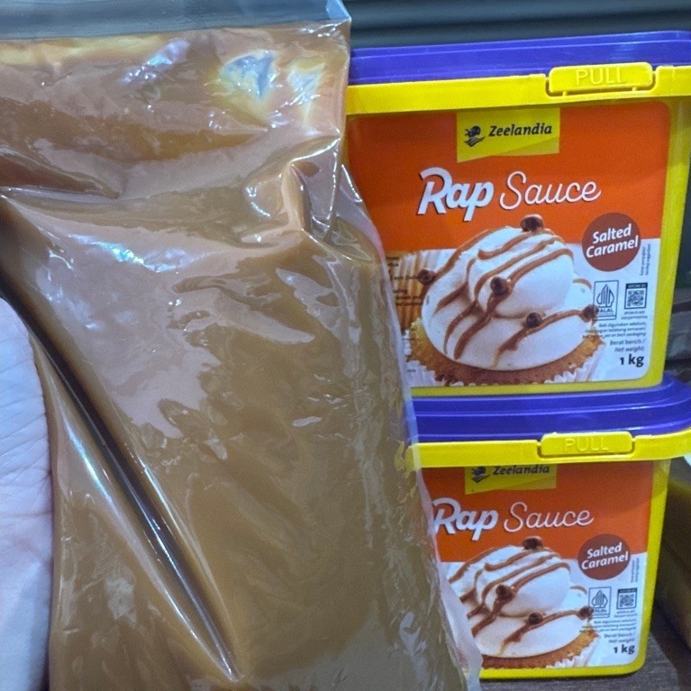 zee rap sauce salted caramel REPACK PLASTIK 250-500gram. topping zeelandia rap sauce salted caramel 