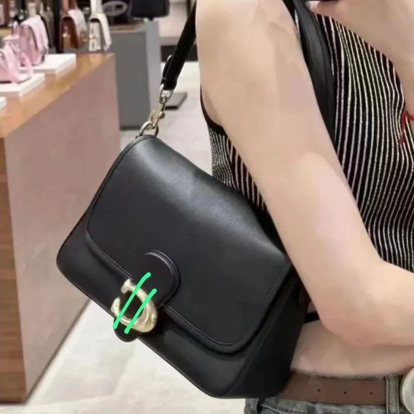 Minnieofficial Timeless Icon Bag Leather Shoulder Bag

