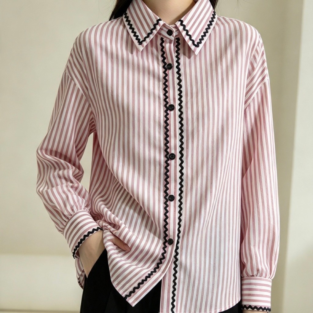 Kemeja Stripe Detail Renda Biku - Top Renda Biku