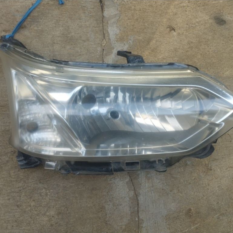 (Original) headlamp Avanza Xenia 2015-2018 sebelah kanan