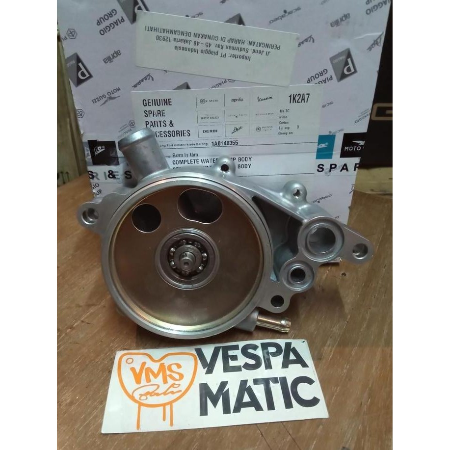 Waterpump radiator Vespa GTS iget original Piaggio