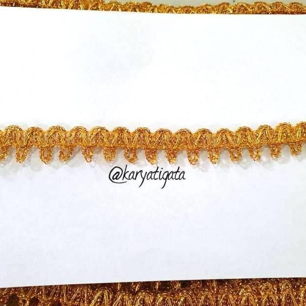 

langsung order saja] Renda Emas 472 (Panjang 17 yard)