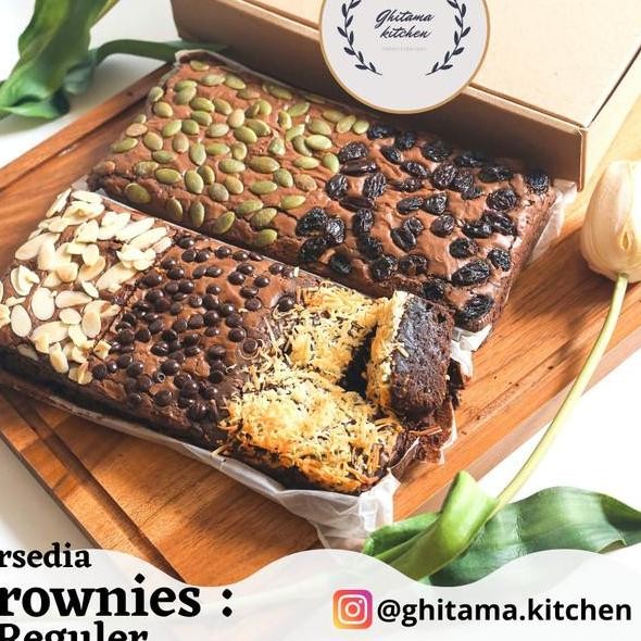 

Kue Brownies Panggang Topping Campur Kejualmond