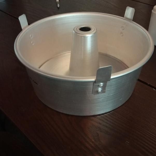 

Loyang Chiffon Bongkar Pasang 22Cm Lokal Made In Indonesia