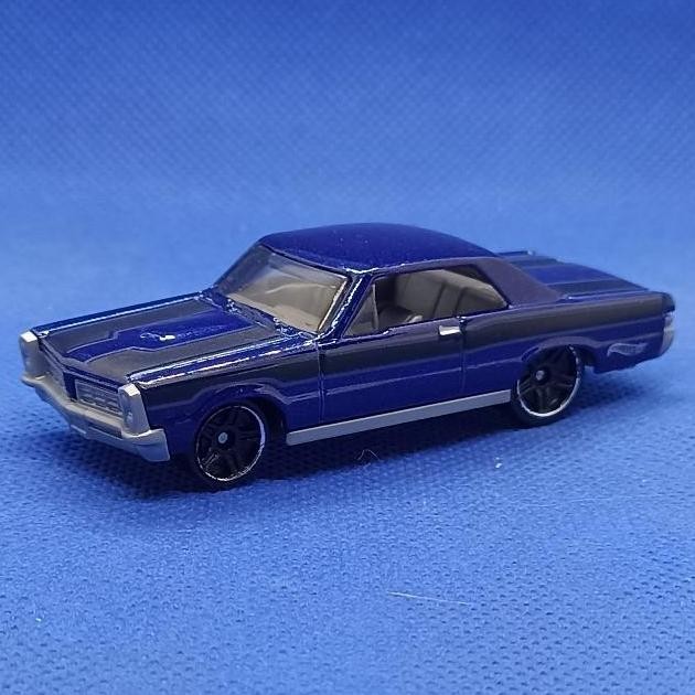 Hot Wheels 1965 Pontiac GTO (LO599)