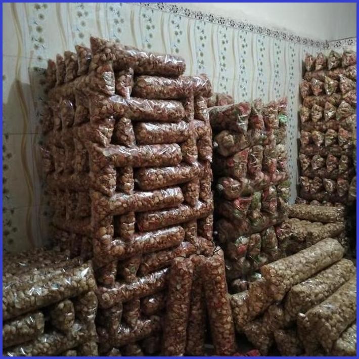 

KERUPUK ANTOR GLOPOT KHAS TEGAL BUMBU PALING MEDOK