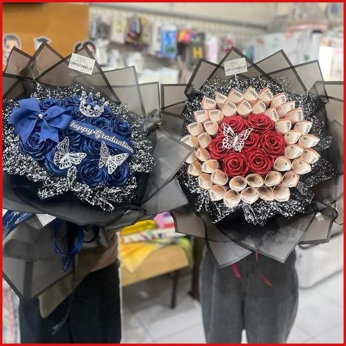 

ROUND BUNGA PITA SATIN MAROON HITAM ULANGTAHUN GRADUATION BIRTHDAY WISUDA TUNANGAN