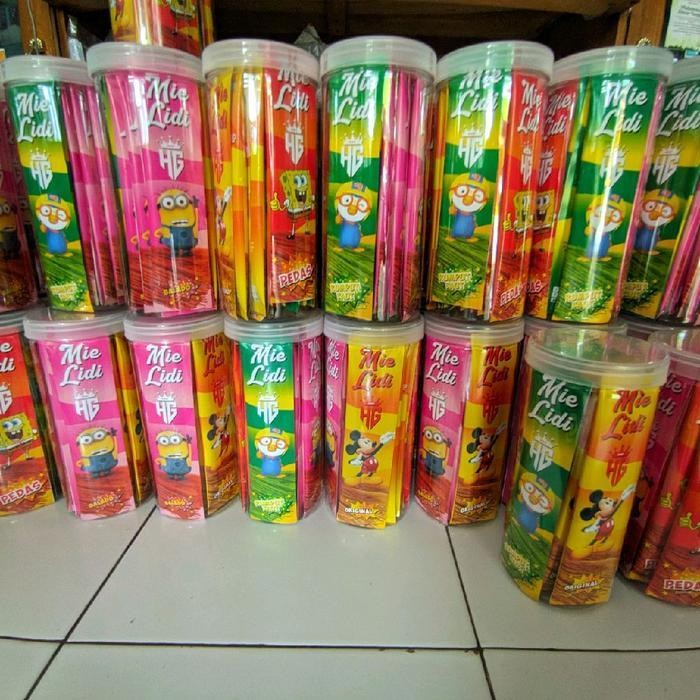 

DD MIE LIDI KARAKTER KEMASAN TOPLES ISI 20PCS mix 4 varian Rasa Cemilan Snack Food Berhadiah