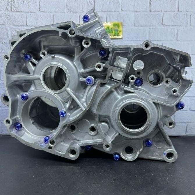 Baut Titanium Crankcase Set Ninja R SS RR ZX New RR Original