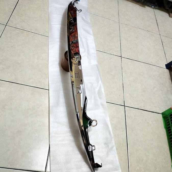 Ready Trunklid Bagasi Belakang Fortuner Vrz 2016 2017 2018 2019 2020 2021 Toyota Original Asli Chrom