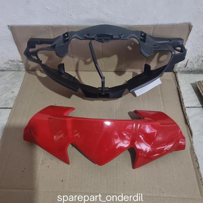 batok depan plus visor atas revo absolute revo fit karburator warna merah