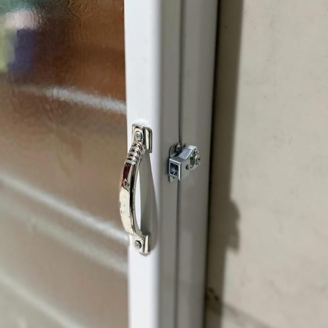 Lemari Rak Hijab Gantung Kaca