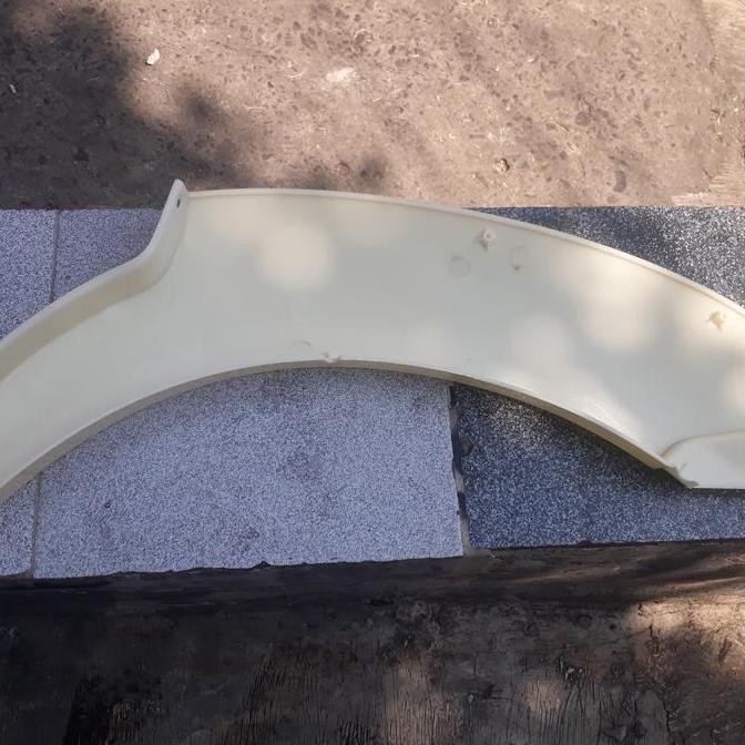 molding fender blk kanan kijang krista