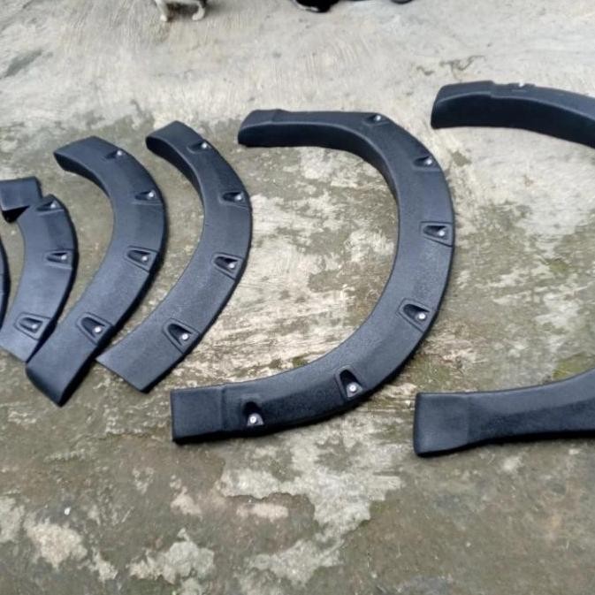 Over fender All New Rush Terios 2018-2022 model baut variasi