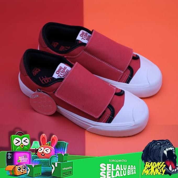 One Triple Nine 368 University Red