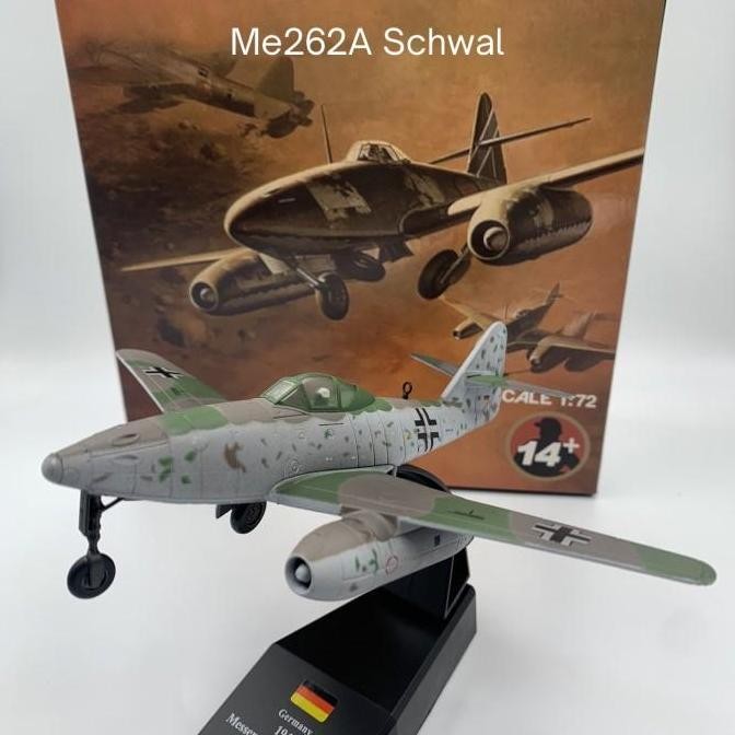 Diecast pesawat tempur Germany 1944 Messerschmitt Me262A Schwal skala 1:72