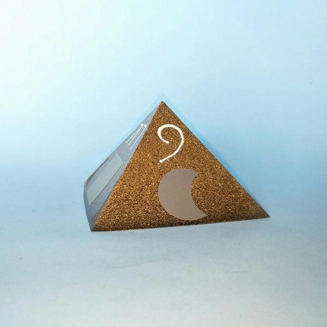 Orgonite Piramid Pyramid Perbaiki Nasib Hoki Kesehatan Asmara pendant
