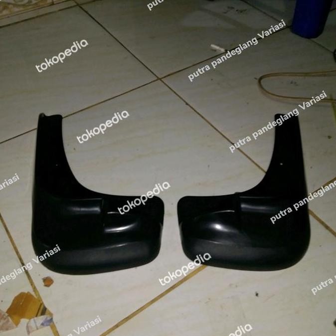 Karpet lumpur mud guard Mobil Avanza / Xenia lama 2004 - 2011 depan kiri kanan 2 pcs bahan plastik a