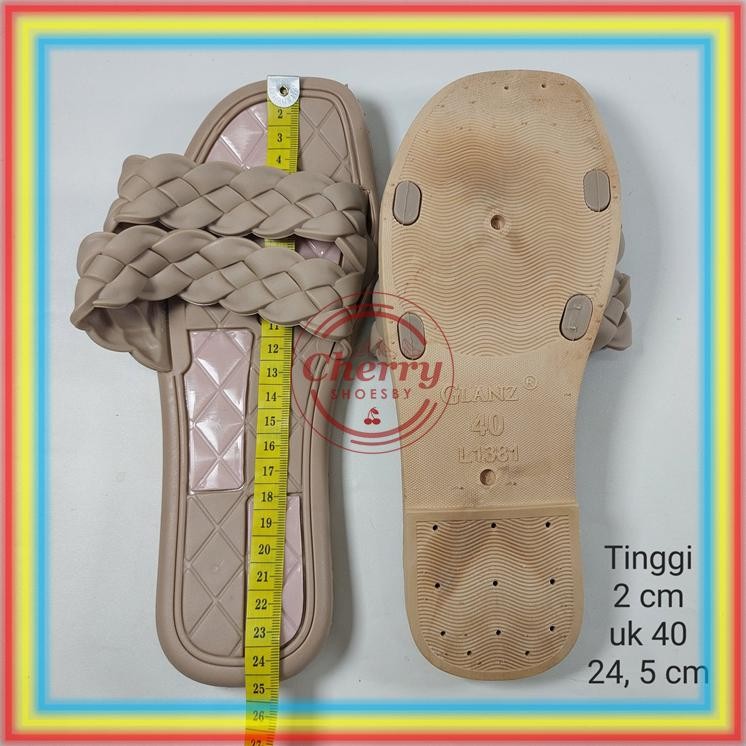 Salt L1381-52 Sandal Slop Kerut Kepang Dua Wanita Glanz Sendal Selop Cewek Karet Kotak Catur Glanzto